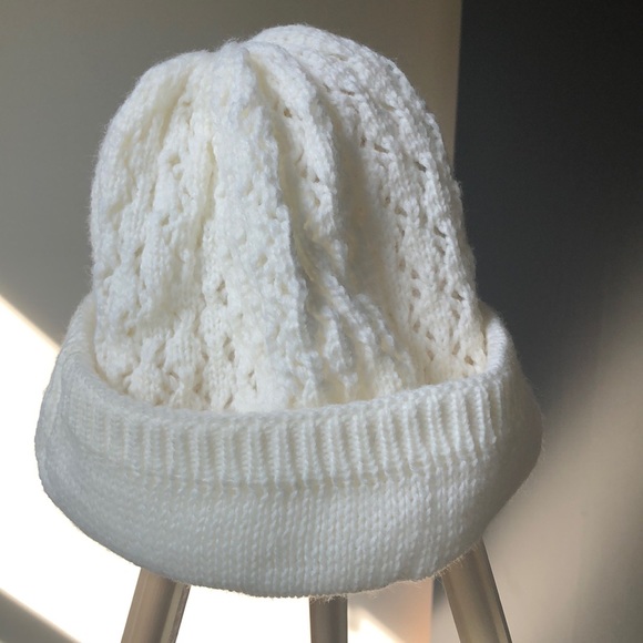 White Acrylic Knit Beanie - Picture 4 of 8